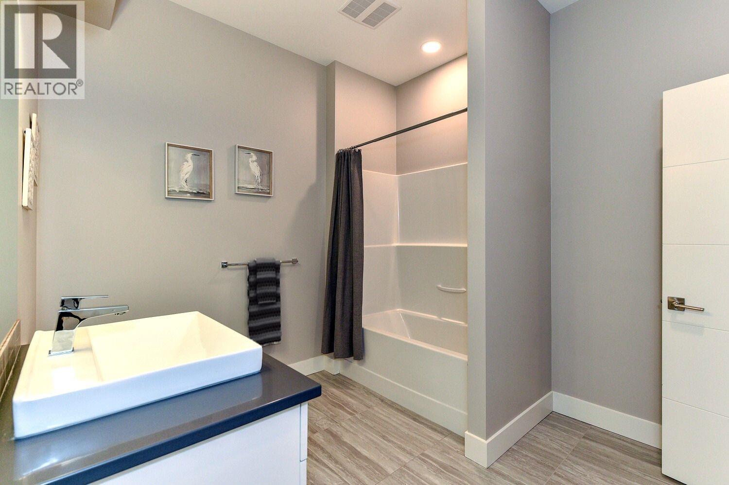 6267 Sundstrom Court Unit# 1, Peachland, British Columbia  V0H 1X7 - Photo 42 - 10375284