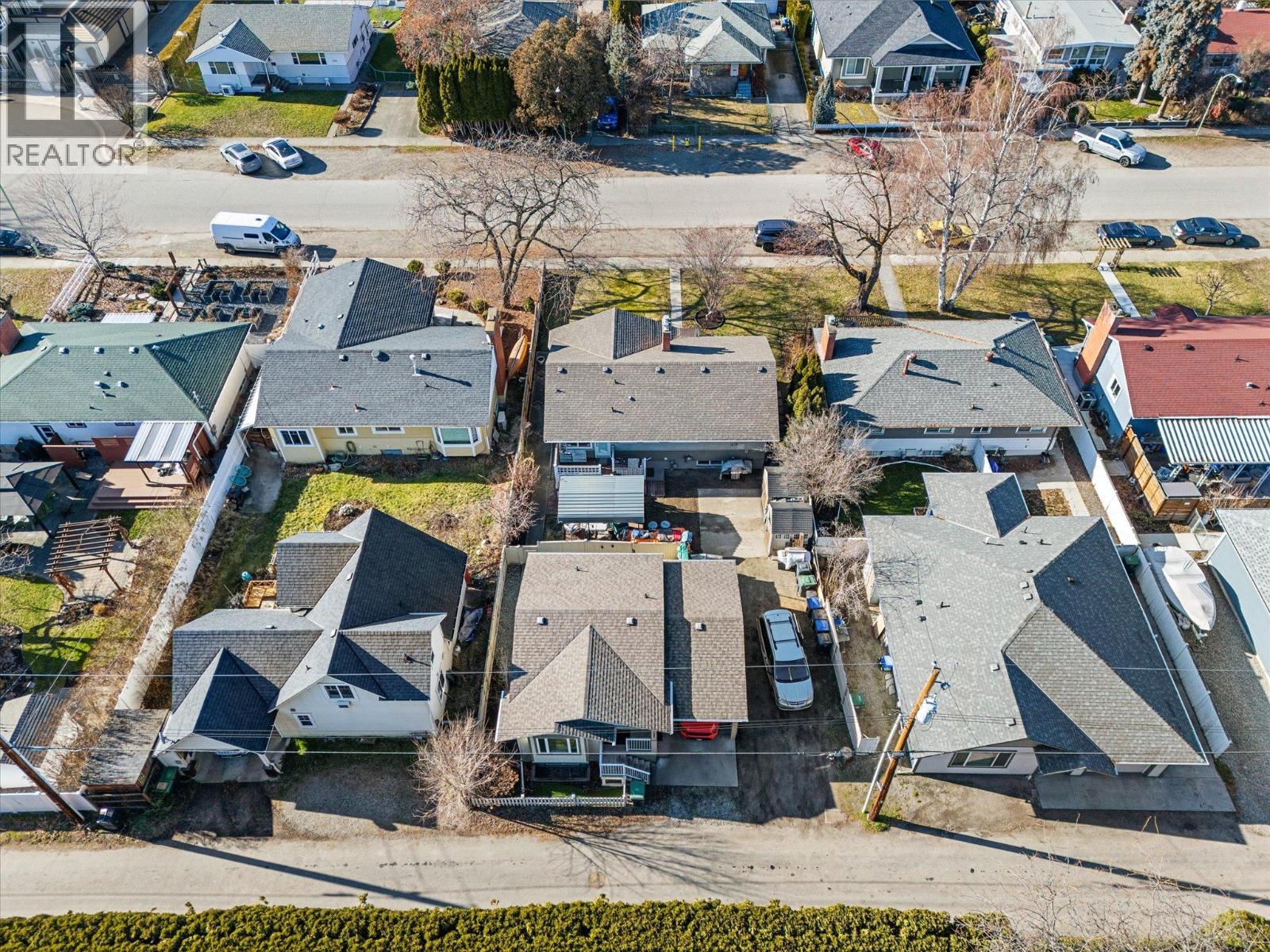 1945/1947 Bowes Street, Kelowna, British Columbia  V1Y 3C2 - Photo 3 - 10375952