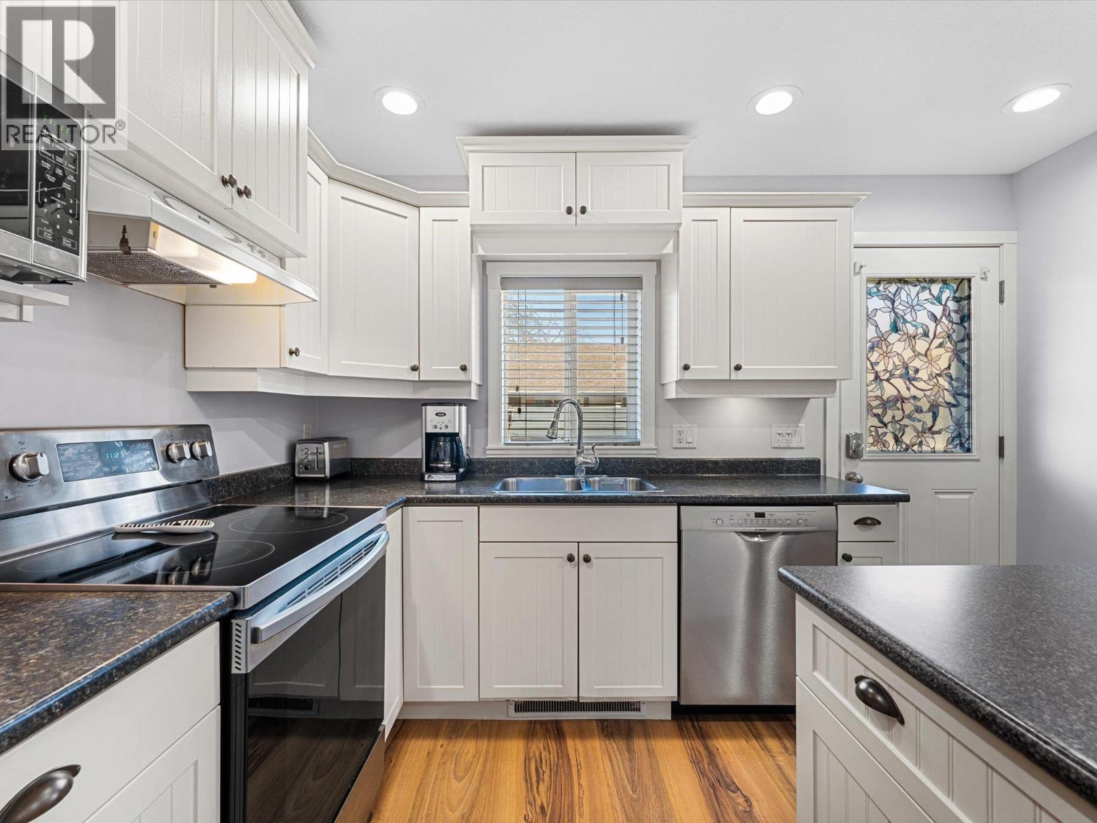 1945/1947 Bowes Street, Kelowna, British Columbia  V1Y 3C2 - Photo 32 - 10375952