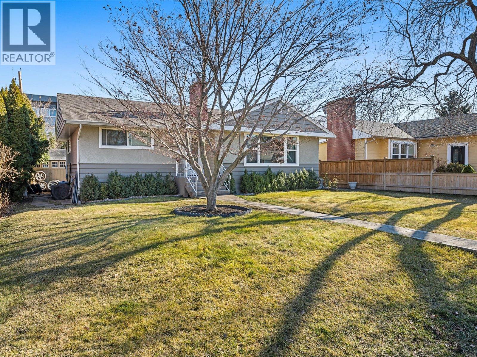 1945/1947 Bowes Street, Kelowna, British Columbia  V1Y 3C2 - Photo 54 - 10375952