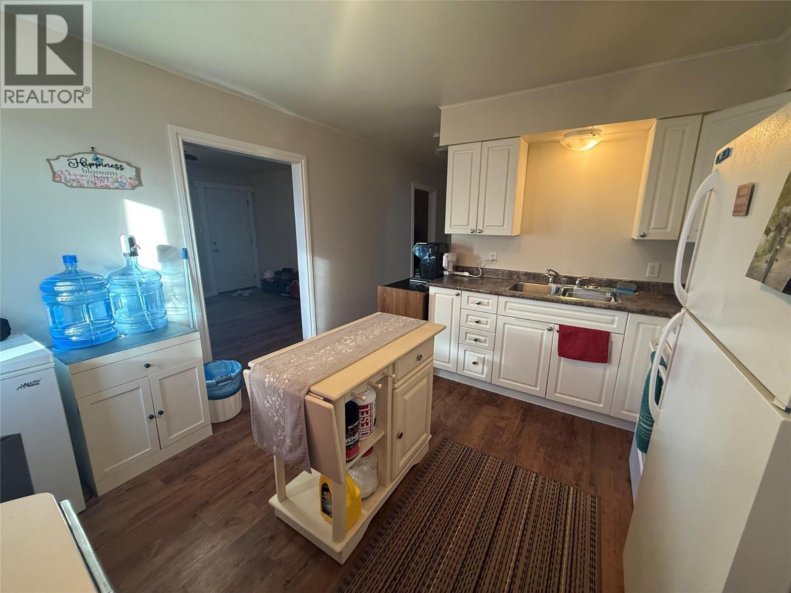 9008/9010 8 Street, Dawson Creek, British Columbia  V1G 3N2 - Photo 4 - 10376000