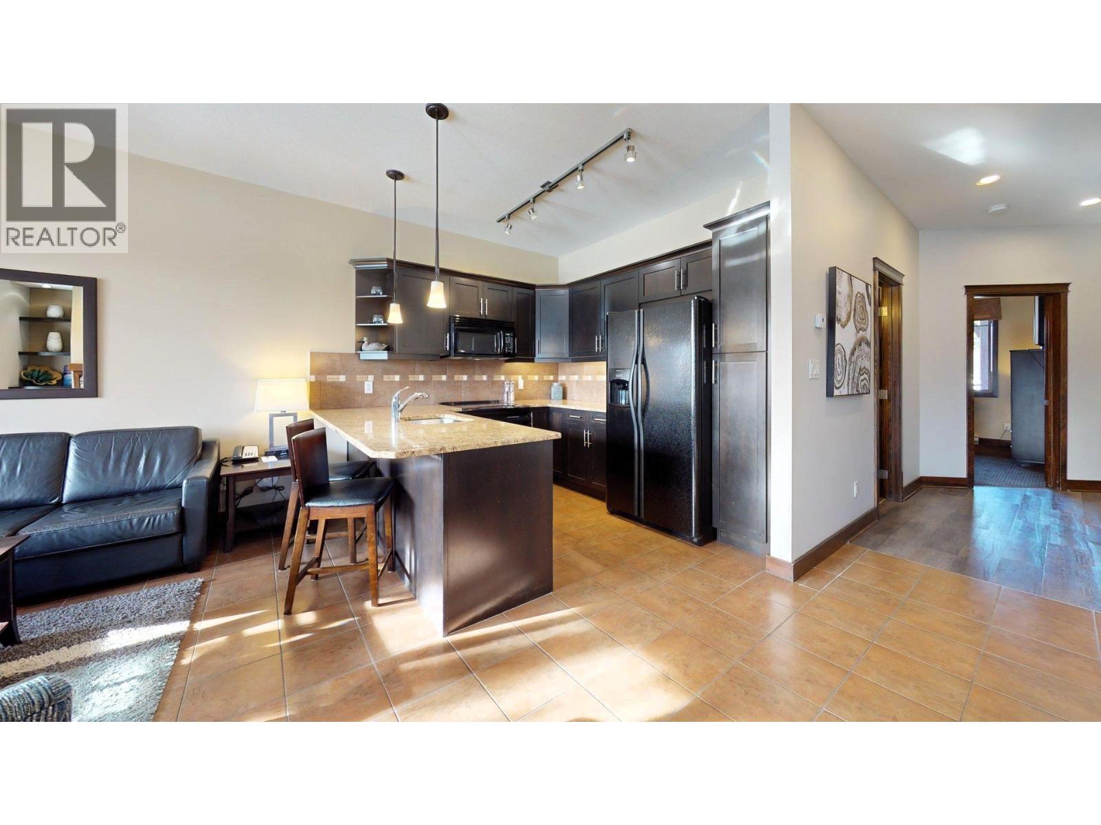 800 Bighorn Boulevard Unit# 825 E, Radium Hot Springs, British Columbia  V0A 1M0 - Photo 15 - 10375879