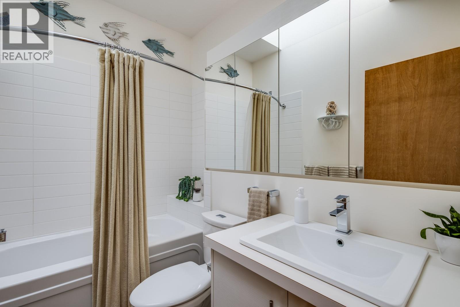 1040 Henderson Drive, Kelowna, British Columbia  V1P 1S5 - Photo 39 - 10375714