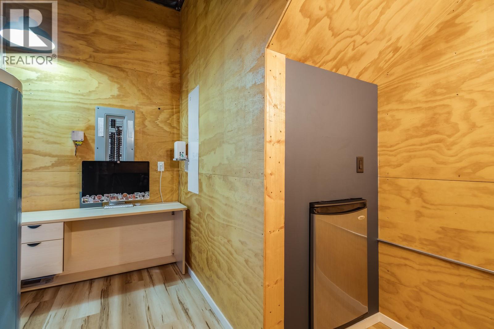 1040 Henderson Drive, Kelowna, British Columbia  V1P 1S5 - Photo 41 - 10375714