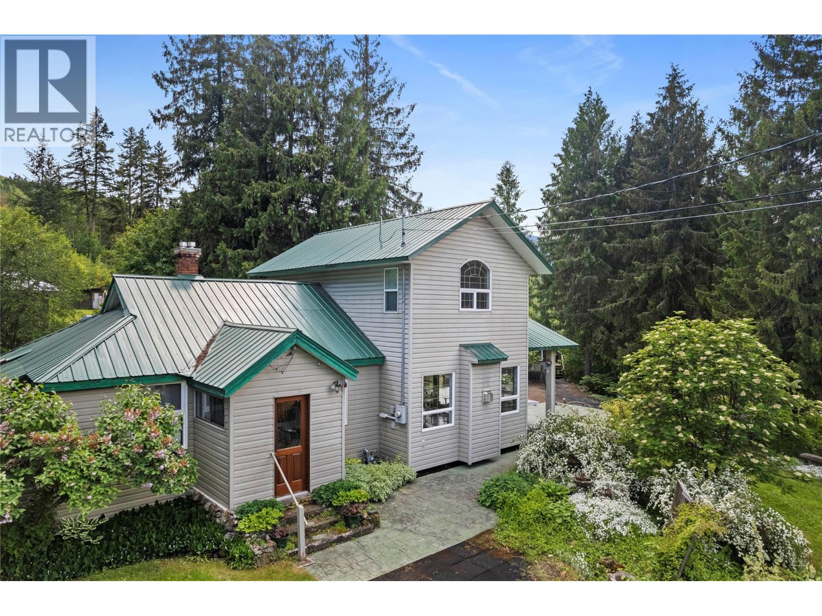 1756 Blind Bay Road, Blind Bay, British Columbia  V0E 2W0 - Photo 2 - 10375092