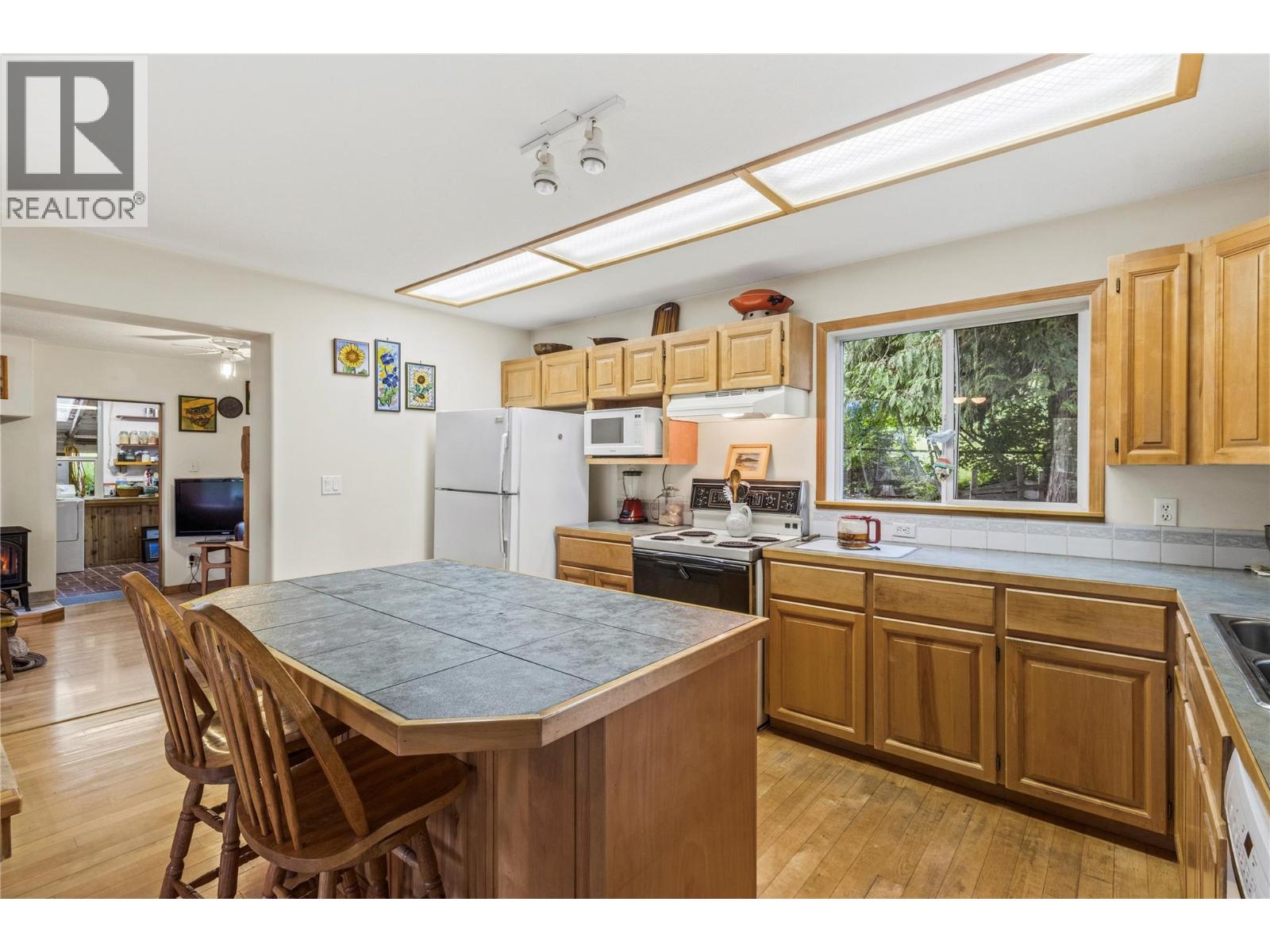 1756 Blind Bay Road, Blind Bay, British Columbia  V0E 2W0 - Photo 26 - 10375092