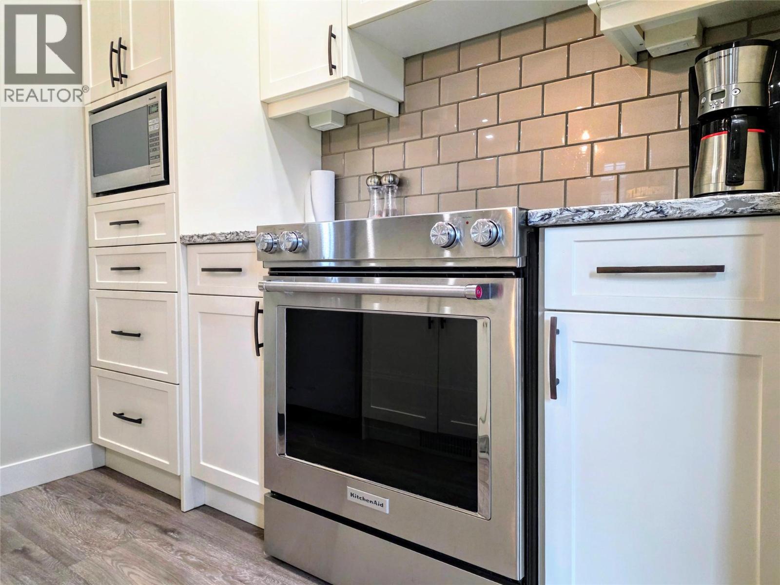 900 Bighorn Boulevard Unit# 919, Radium Hot Springs, British Columbia  V0A 1M0 - Photo 8 - 10375894