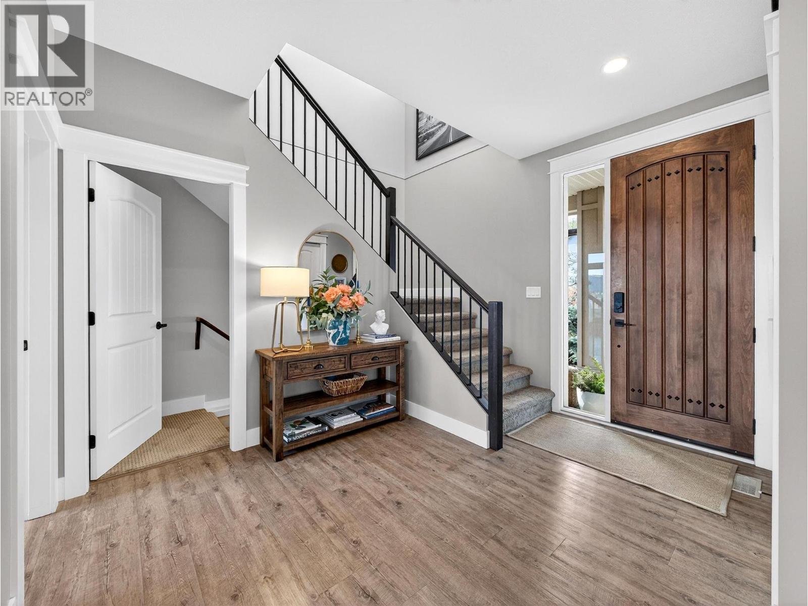 2371 Paramount Drive, West Kelowna, British Columbia  V4T 3K4 - Photo 5 - 10375869