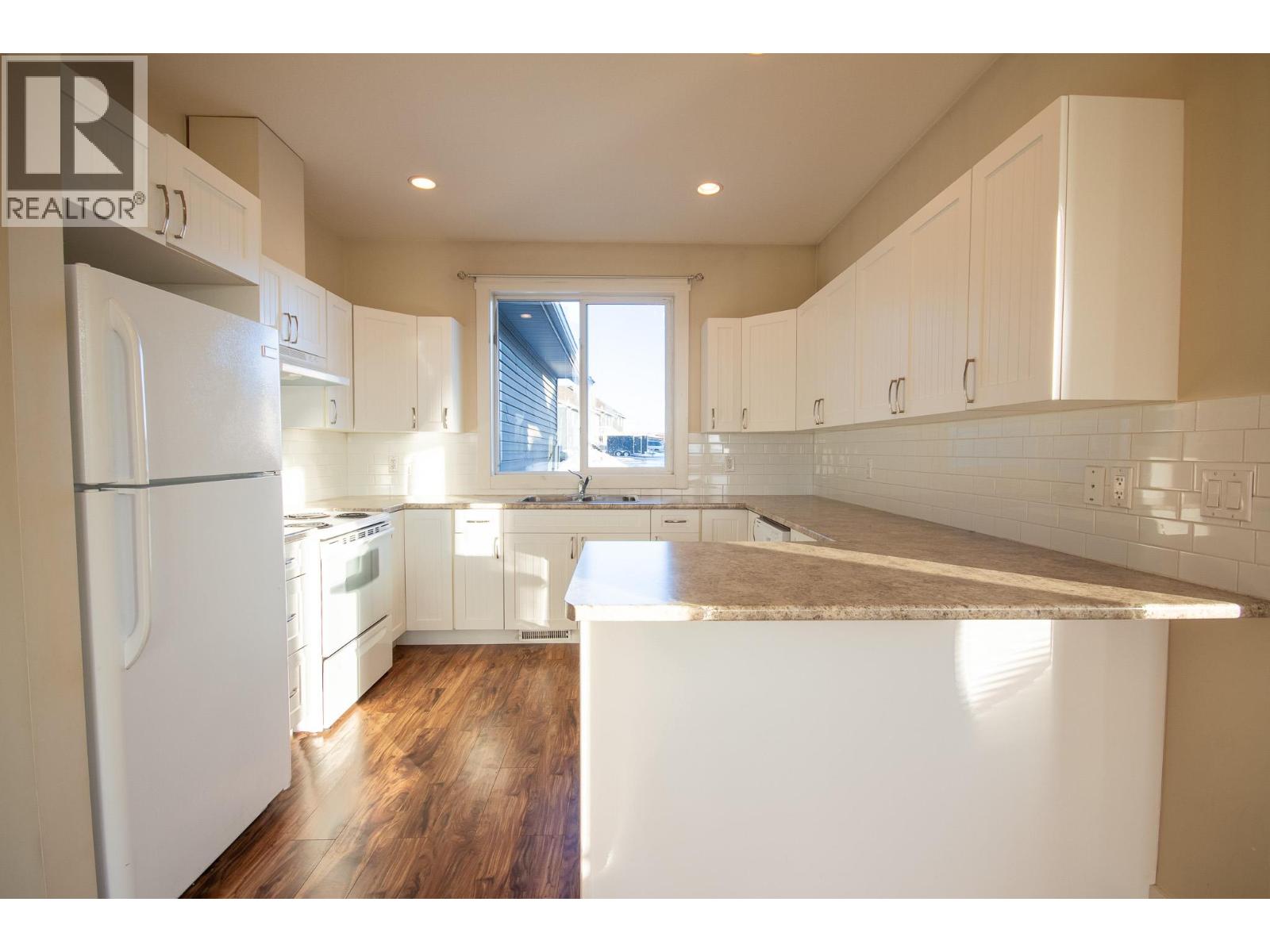 8704 17 Street, Dawson Creek, British Columbia  V1G 0H1 - Photo 4 - 10376008