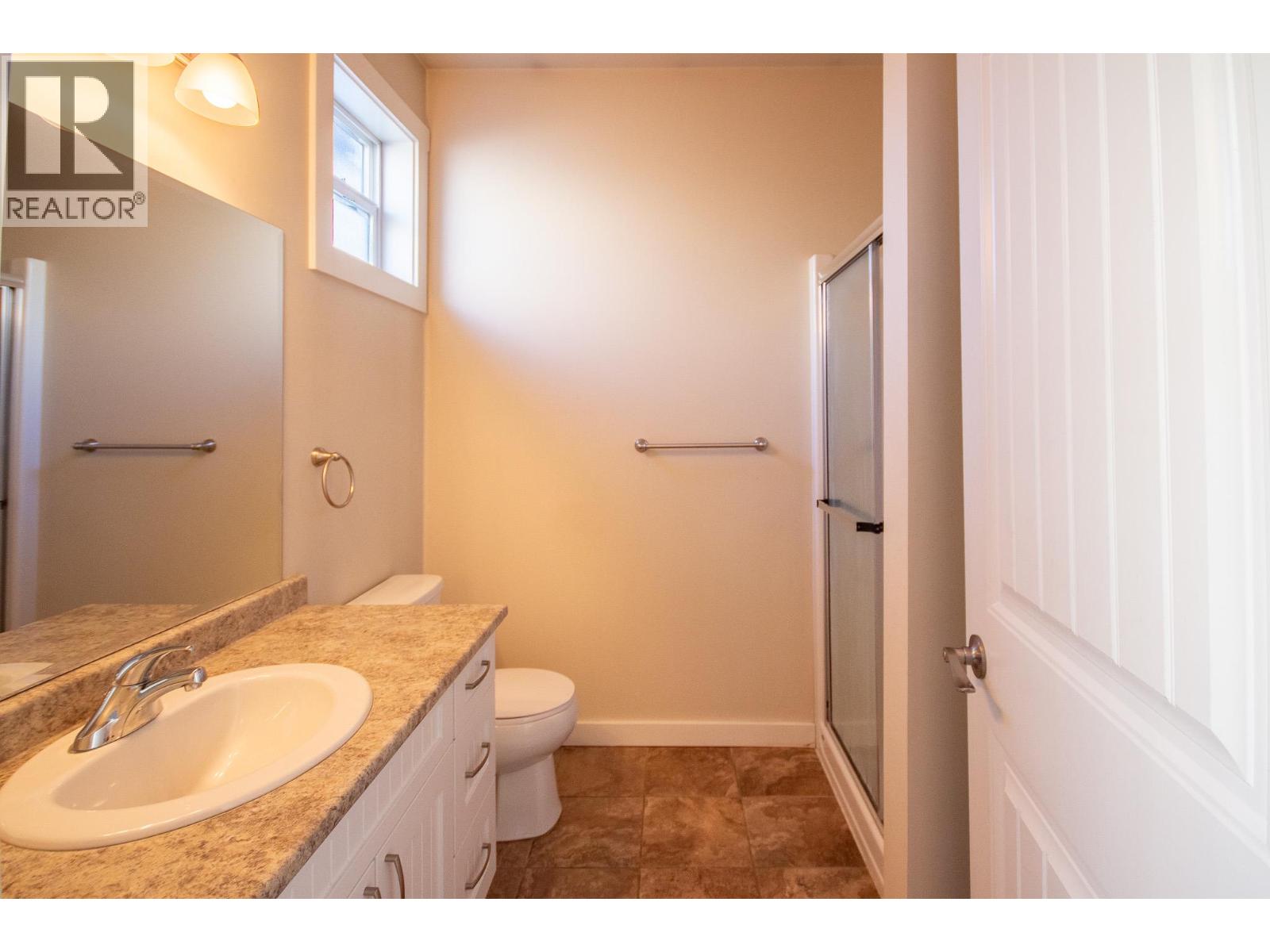 8704 17 Street, Dawson Creek, British Columbia  V1G 0H1 - Photo 9 - 10376008