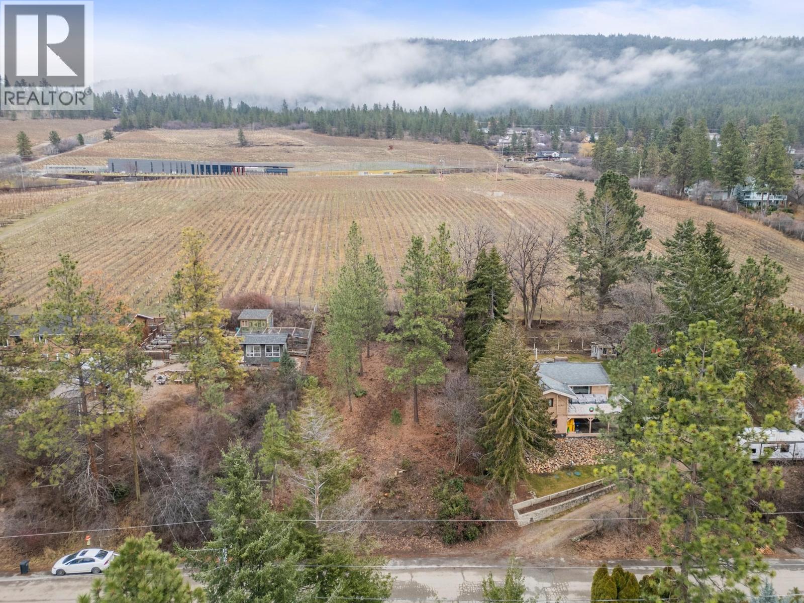 16961 Coral Beach Road, Lake Country, British Columbia  V4V 1B9 - Photo 2 - 10375624