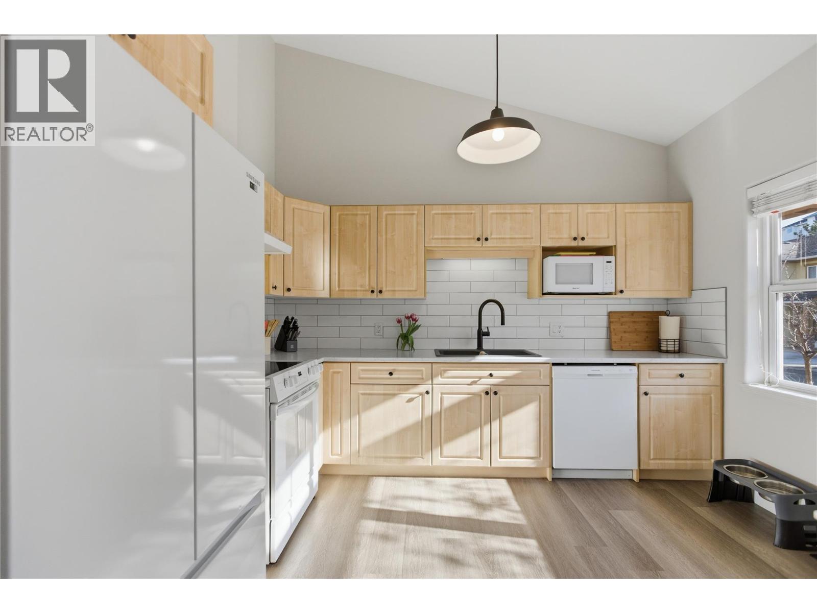 1055 Aberdeen Drive Unit# 31, Kamloops, British Columbia  V1S 2A7 - Photo 11 - 10376003