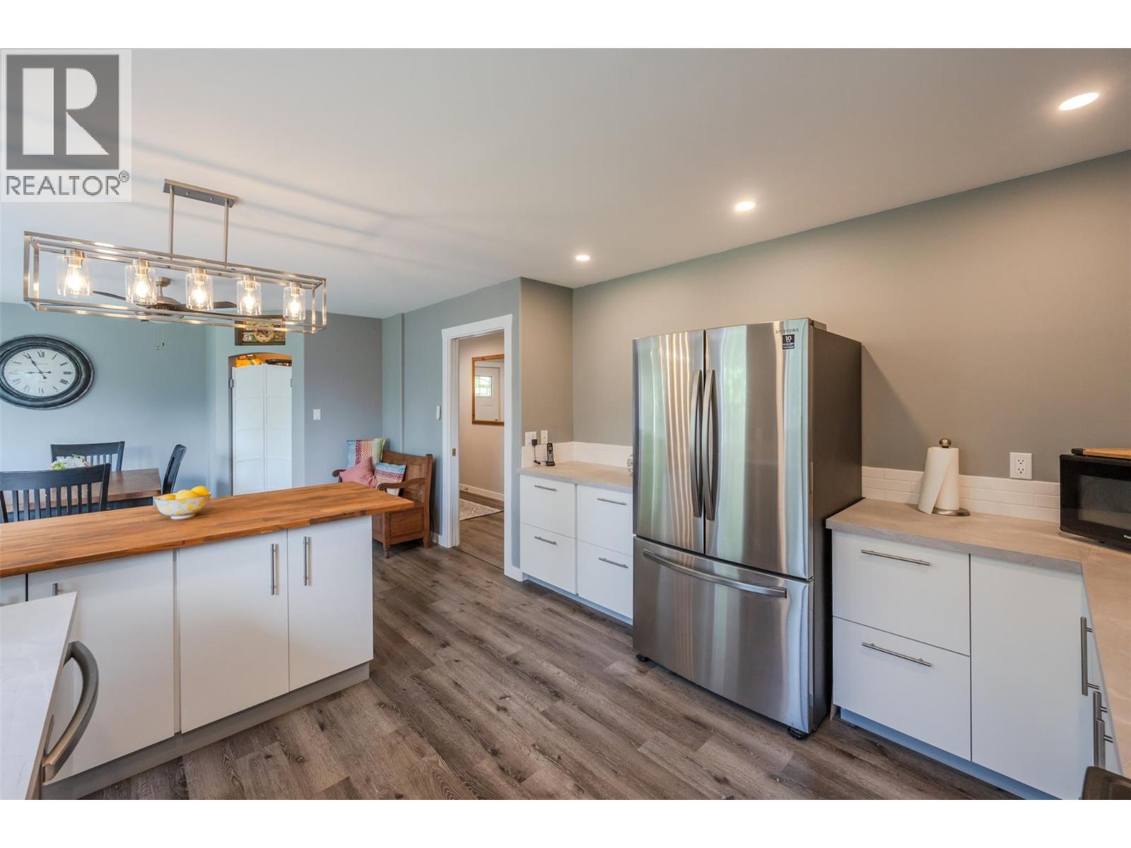 2737 Willowbrook Road, Oliver, British Columbia  V0H 1T5 - Photo 12 - 10376011