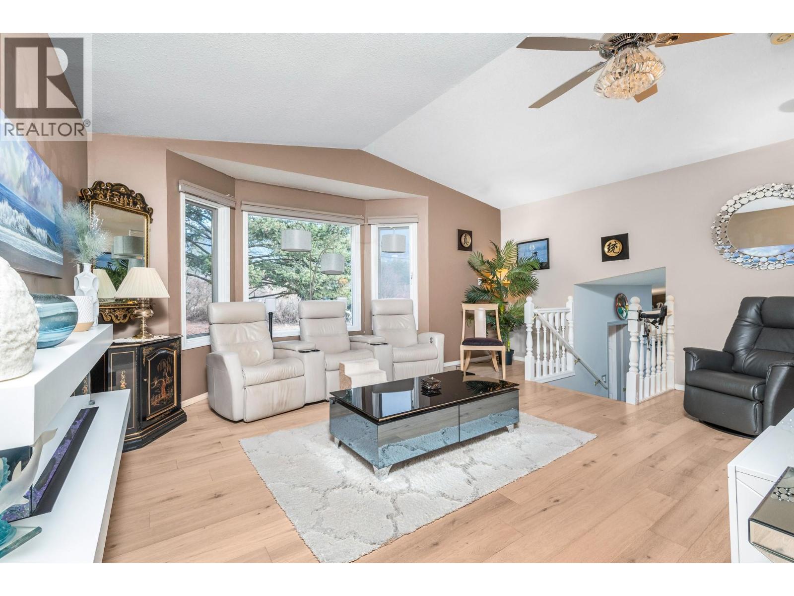 5964 Star Road, Vernon, British Columbia  V1B 3P4 - Photo 13 - 10375395