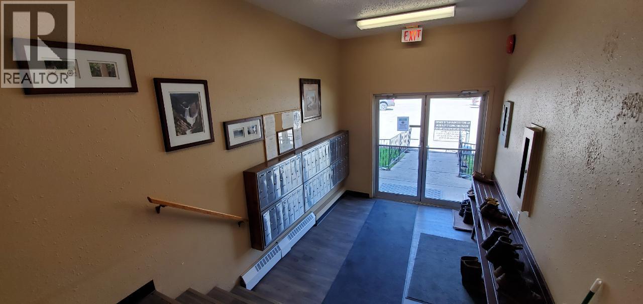 1299 Ponderosa Drive Unit# 407a, Sparwood, British Columbia  V0B 2G2 - Photo 4 - 10375970