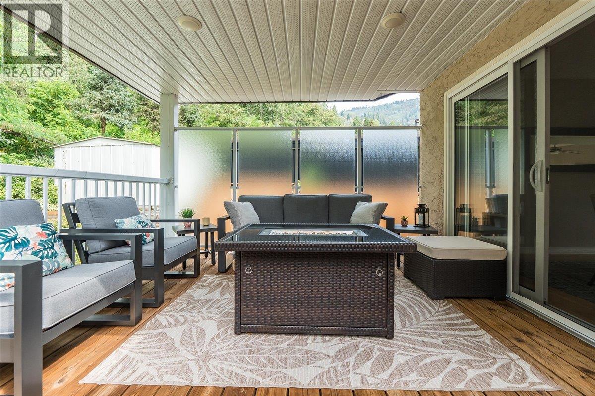 2321 Mcbride Street, Trail, British Columbia  V1R 3A6 - Photo 17 - 10375902