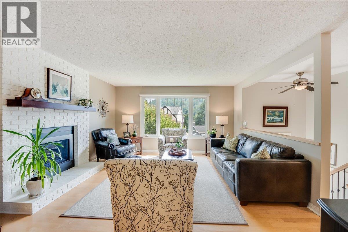 2321 Mcbride Street, Trail, British Columbia  V1R 3A6 - Photo 4 - 10375902