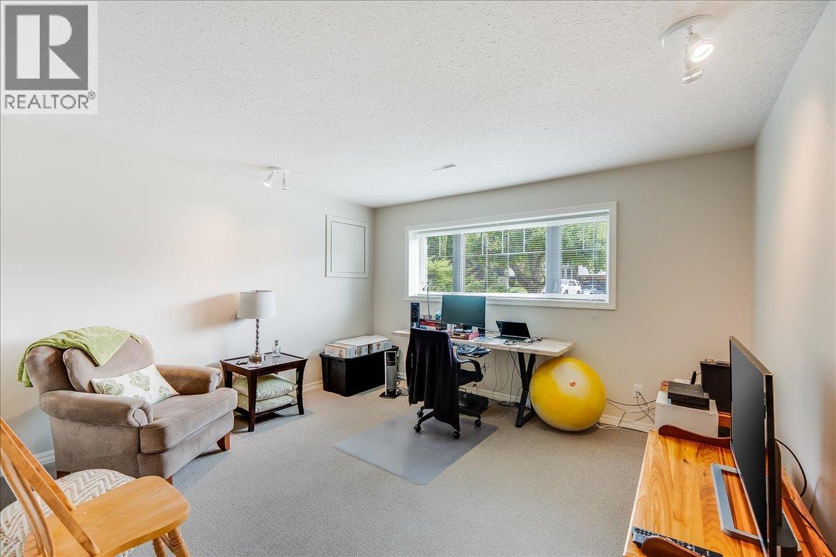 2321 Mcbride Street, Trail, British Columbia  V1R 3A6 - Photo 48 - 10375902