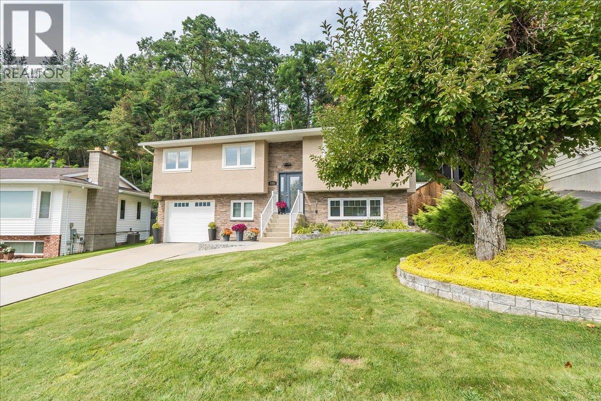 2321 Mcbride Street, Trail, British Columbia  V1R 3A6 - Photo 51 - 10375902