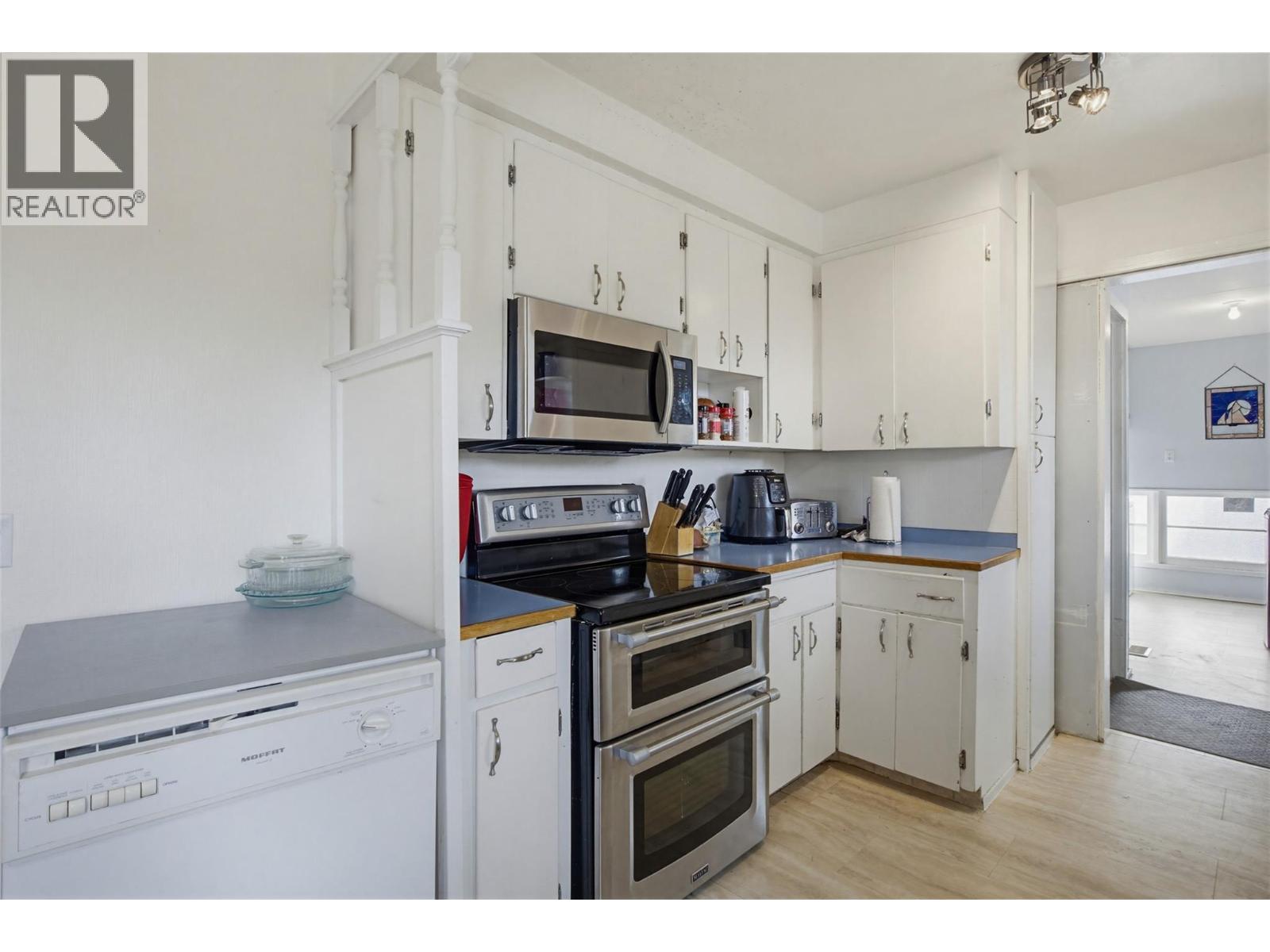 306 Birch Street, Chase, British Columbia  V0E 1M0 - Photo 10 - 10375794