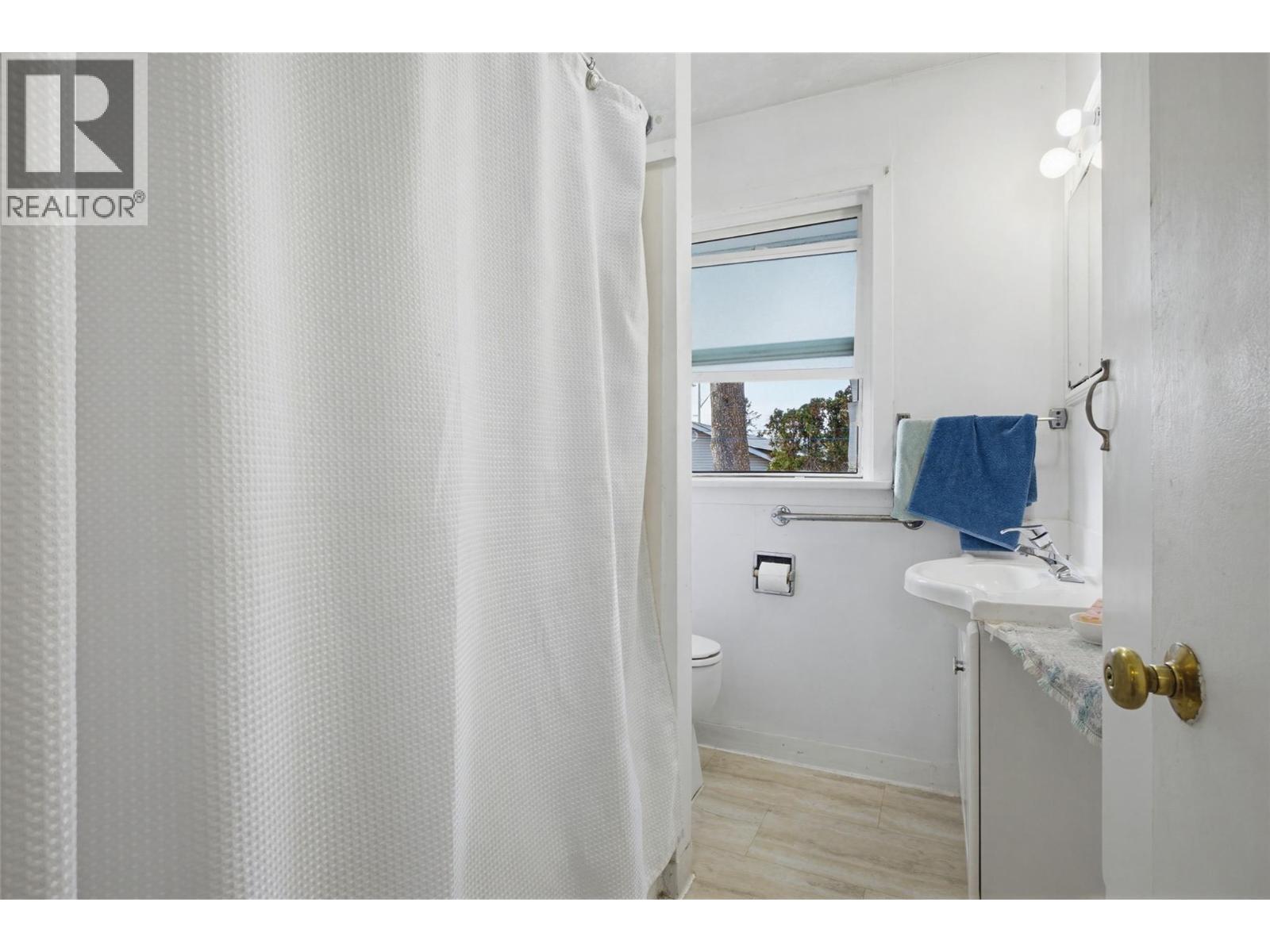 306 Birch Street, Chase, British Columbia  V0E 1M0 - Photo 35 - 10375794