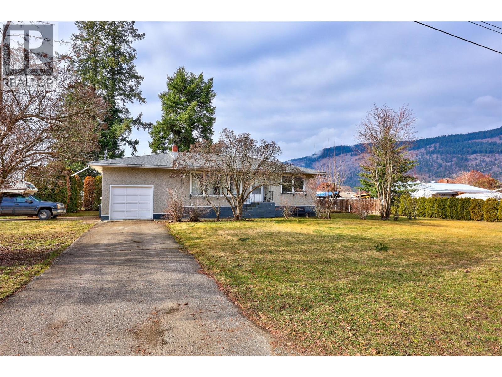 306 Birch Street, Chase, British Columbia  V0E 1M0 - Photo 5 - 10375794