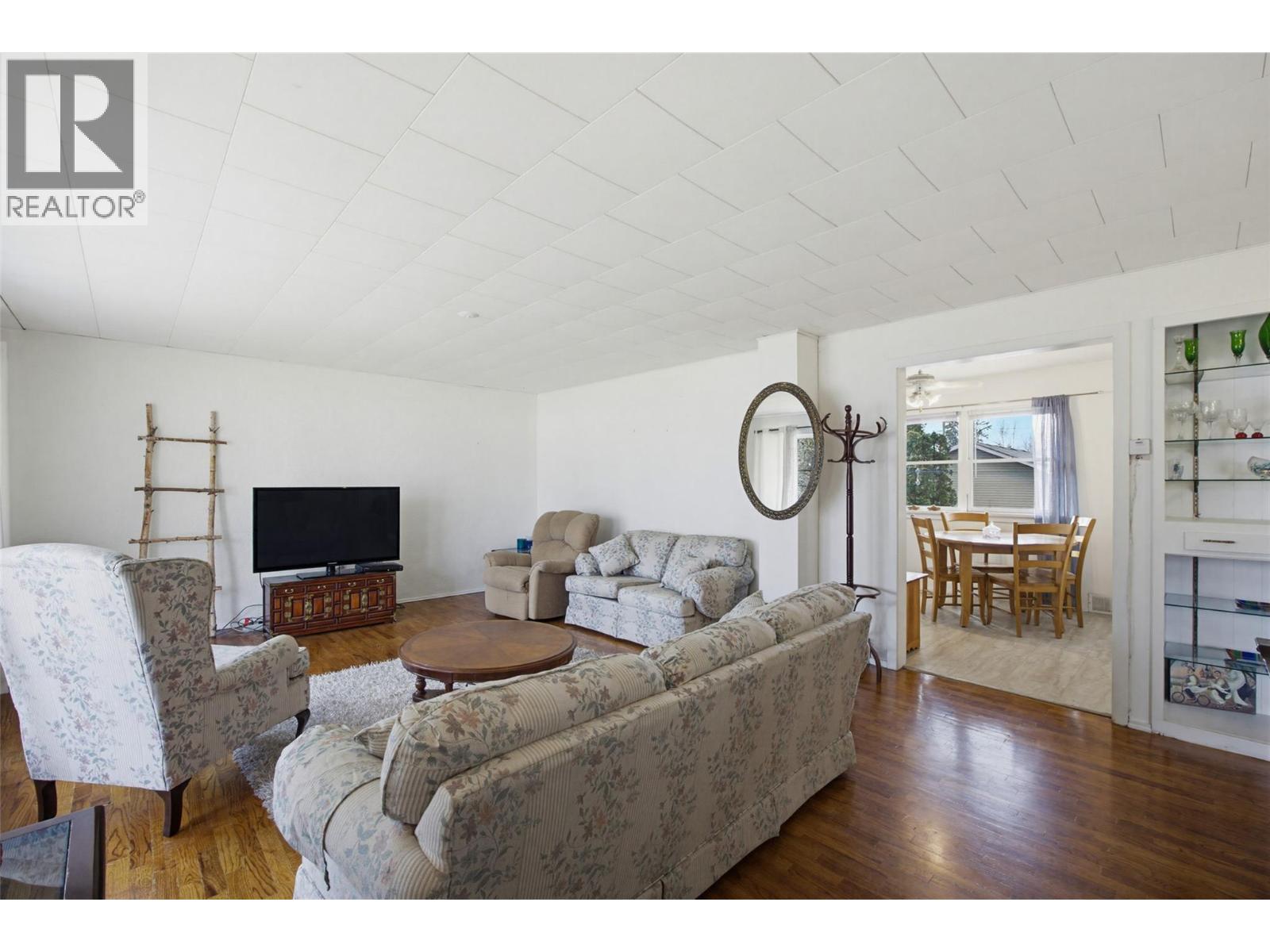 306 Birch Street, Chase, British Columbia  V0E 1M0 - Photo 6 - 10375794