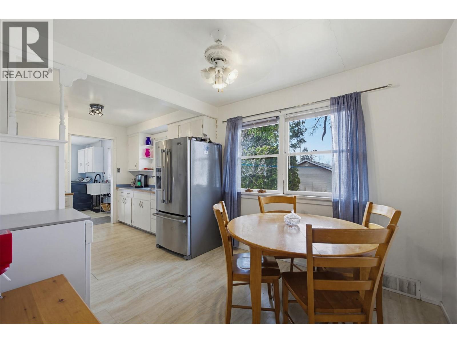 306 Birch Street, Chase, British Columbia  V0E 1M0 - Photo 8 - 10375794