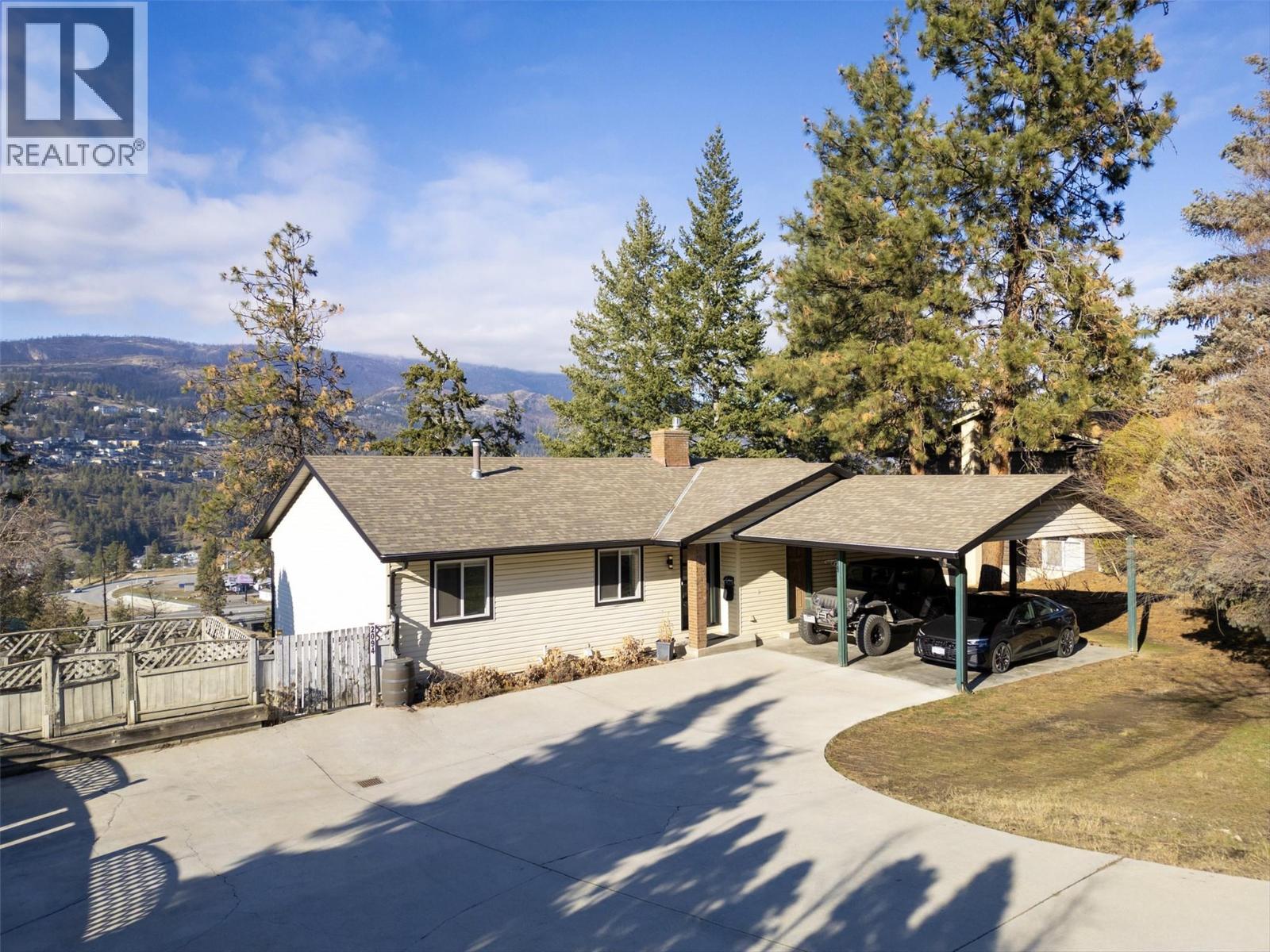 2094 Tomat Avenue, West Kelowna, British Columbia  V1Z 3J2 - Photo 1 - 10375728