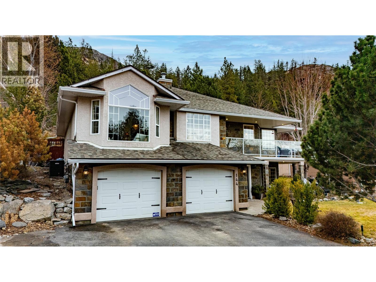 144 Christie Mountain Lane, Okanagan Falls, British Columbia  V0H 1R3 - Photo 2 - 10375433