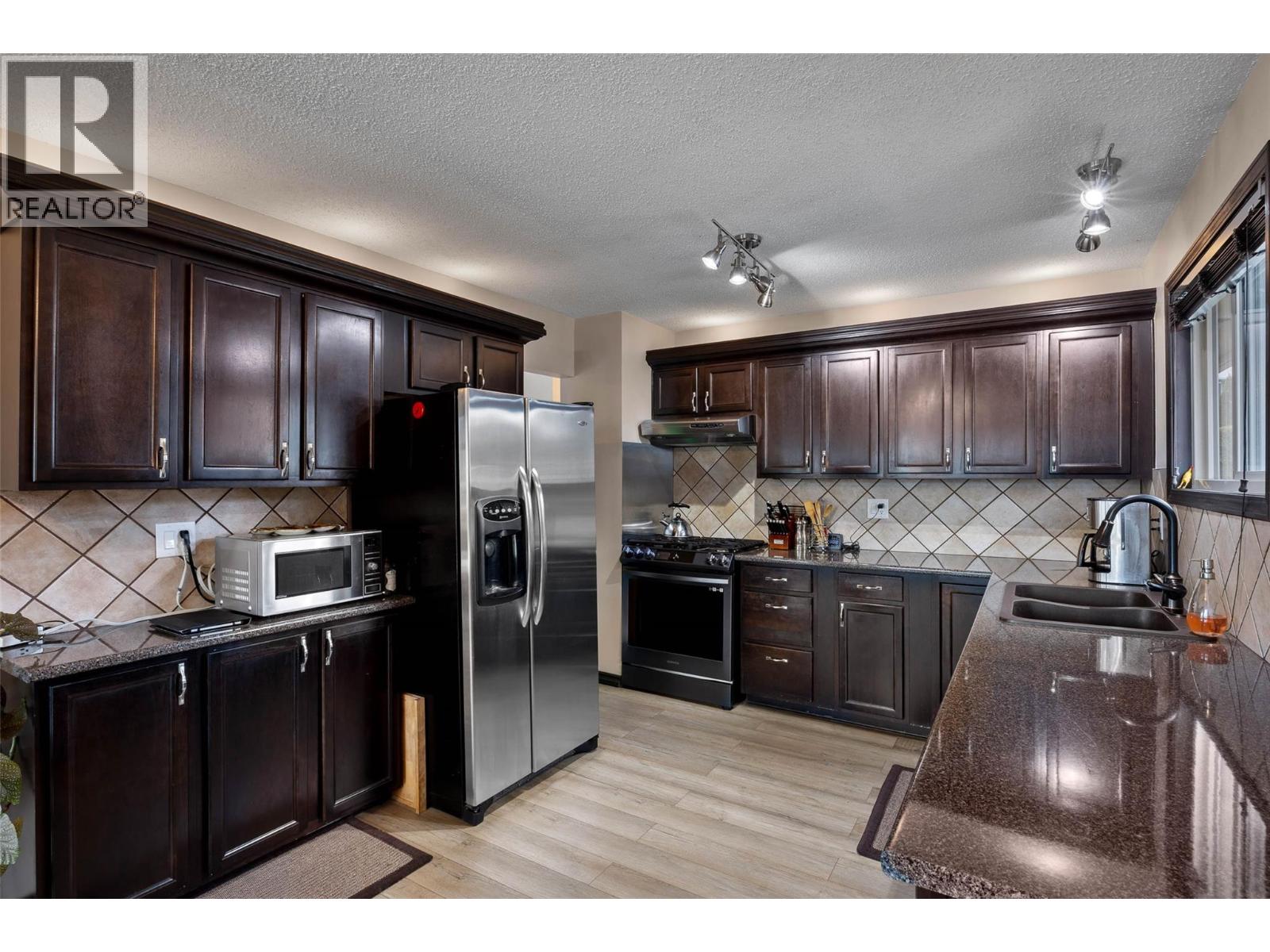 1864 Dickenson Road, Kamloops, British Columbia  V2B 6C9 - Photo 11 - 10376006