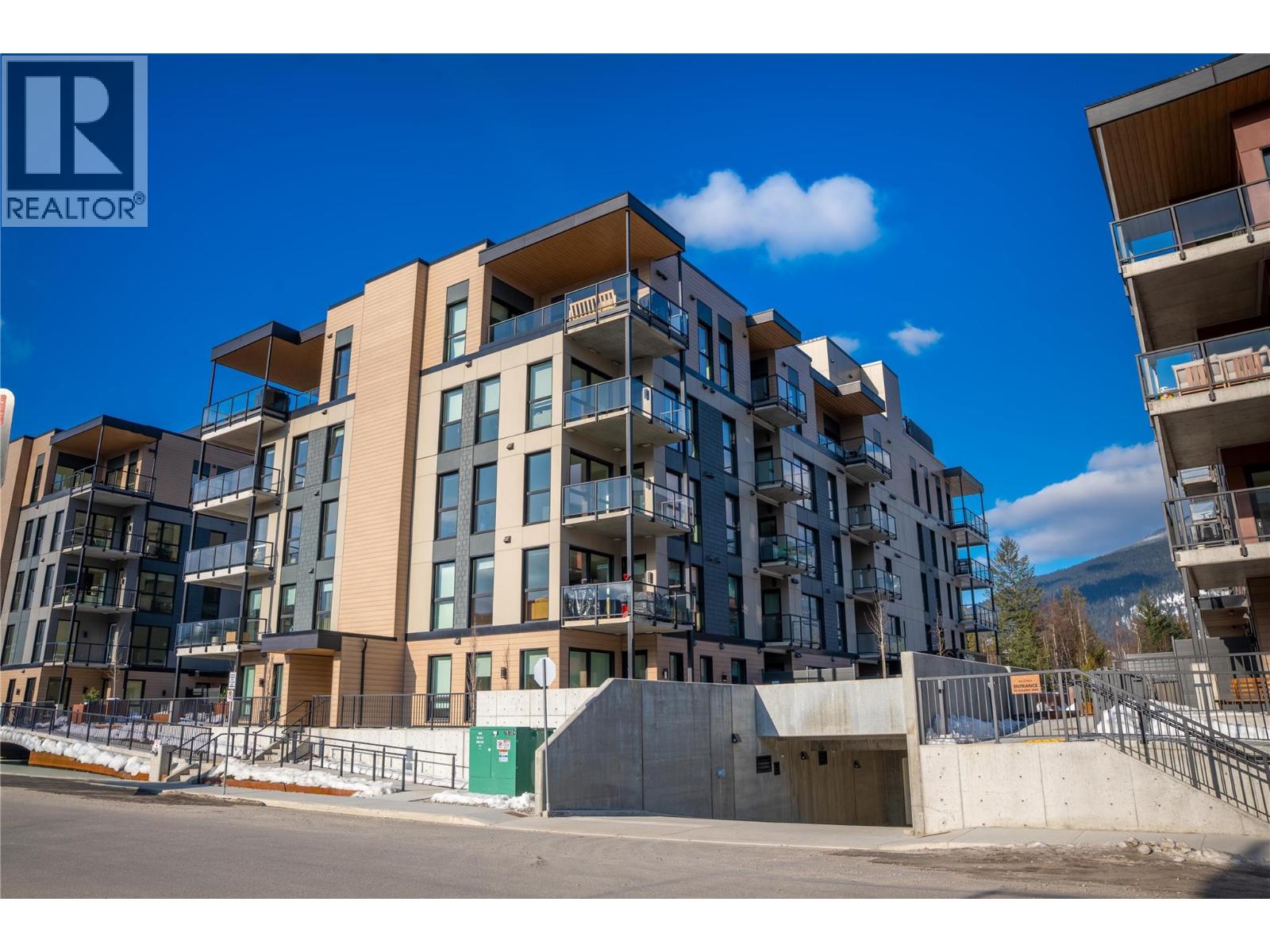 1702 Coursier Avenue Unit# 2202, Revelstoke, British Columbia  V0E 2S1 - Photo 2 - 10375913