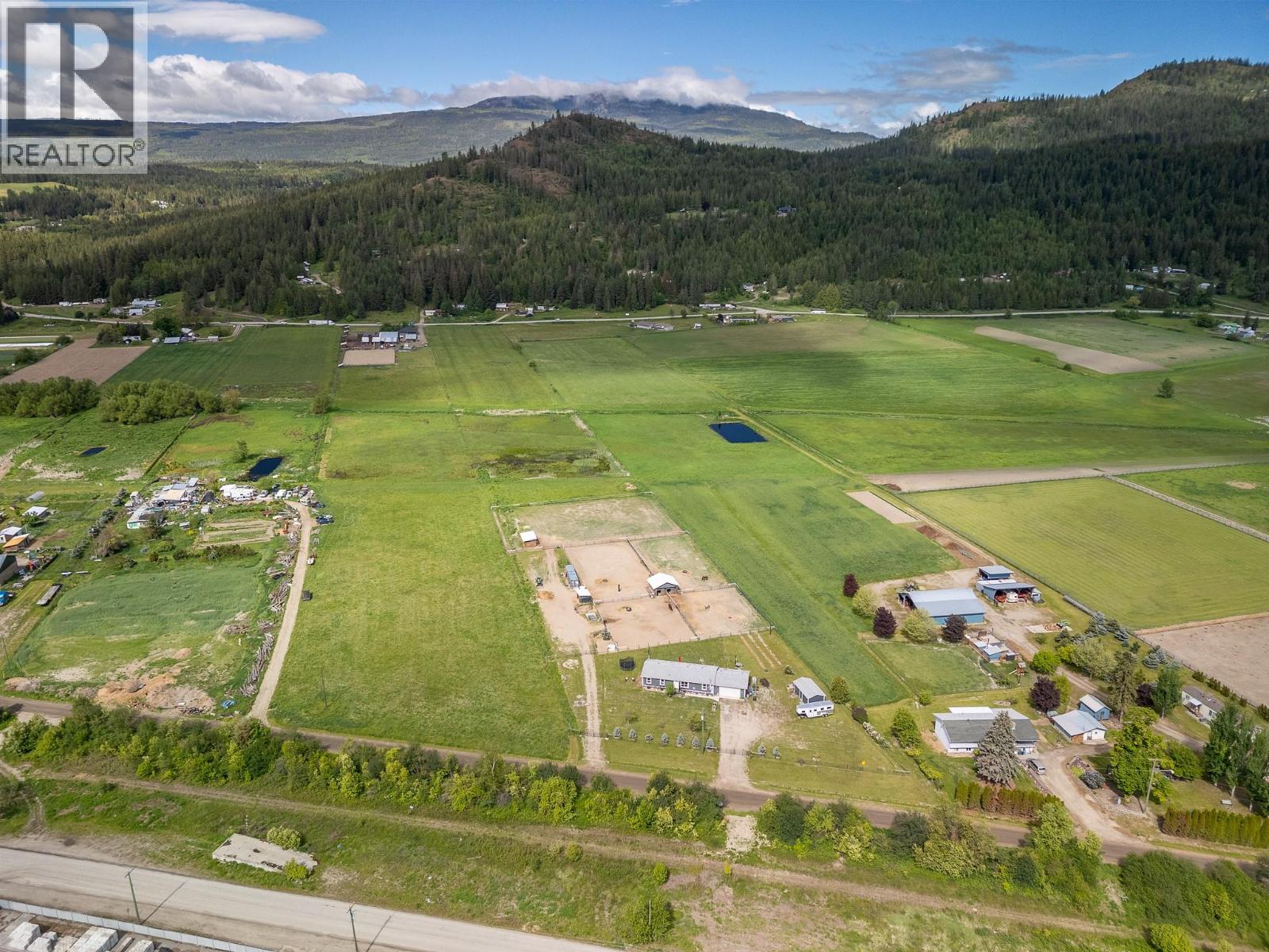 94 Tomkinson Road, Grindrod, British Columbia  V0E 1Y0 - Photo 10 - 10375984