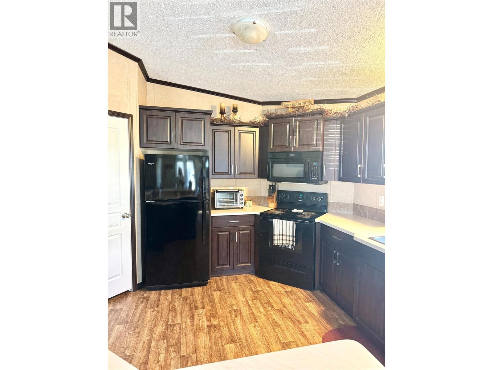 2581 Spring Bank Avenue, Merritt, British Columbia  V1K 1S1 - Photo 3 - 10375873