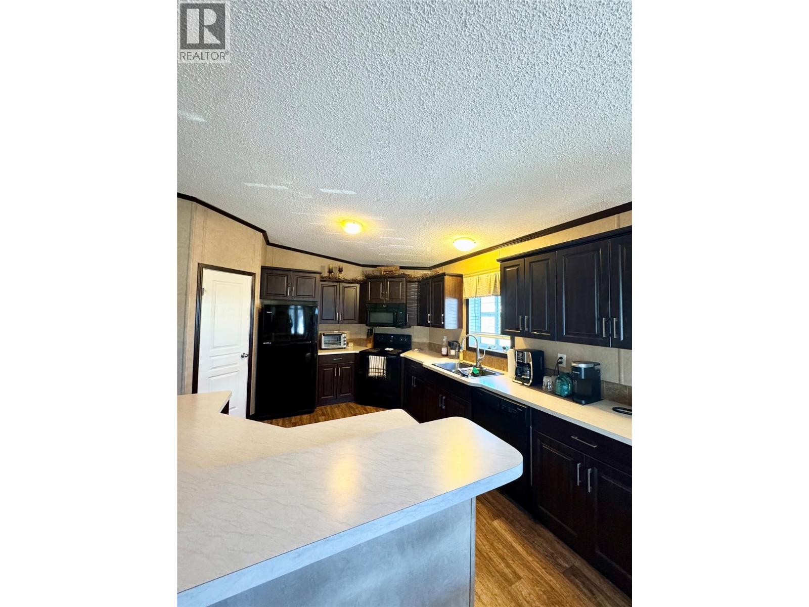 2581 Spring Bank Avenue, Merritt, British Columbia  V1K 1S1 - Photo 4 - 10375873