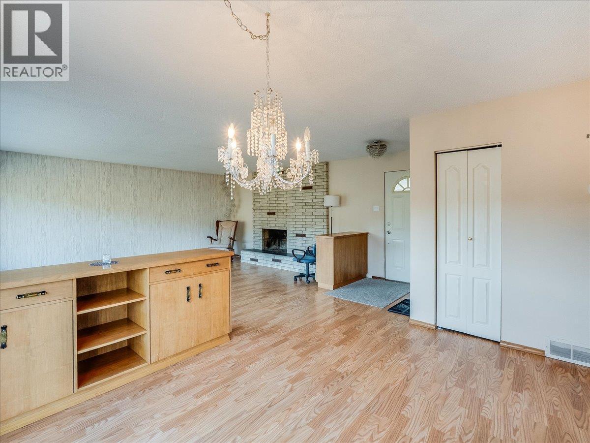 3613 9th Avenue, Castlegar, British Columbia  V1N 2Z6 - Photo 18 - 10375920