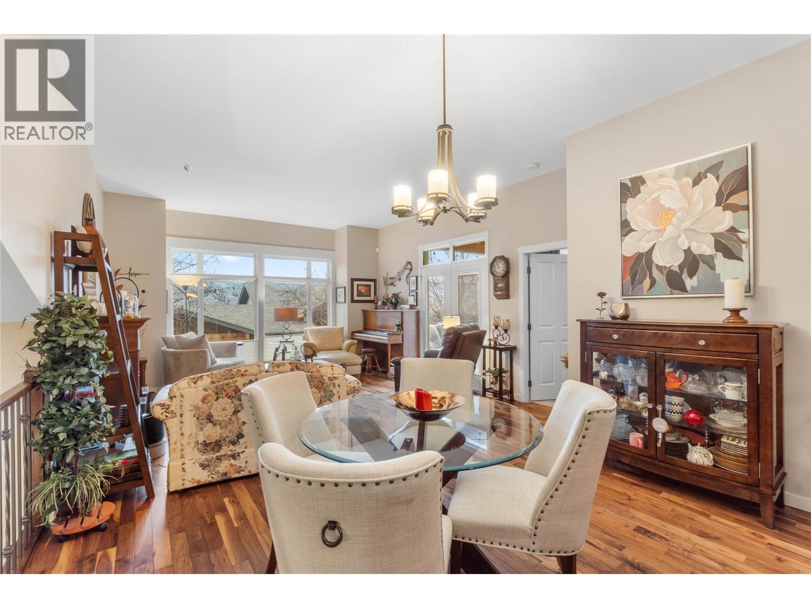 1637 Golf Ridge Way, Kamloops, British Columbia  V2H 0A5 - Photo 4 - 10375306