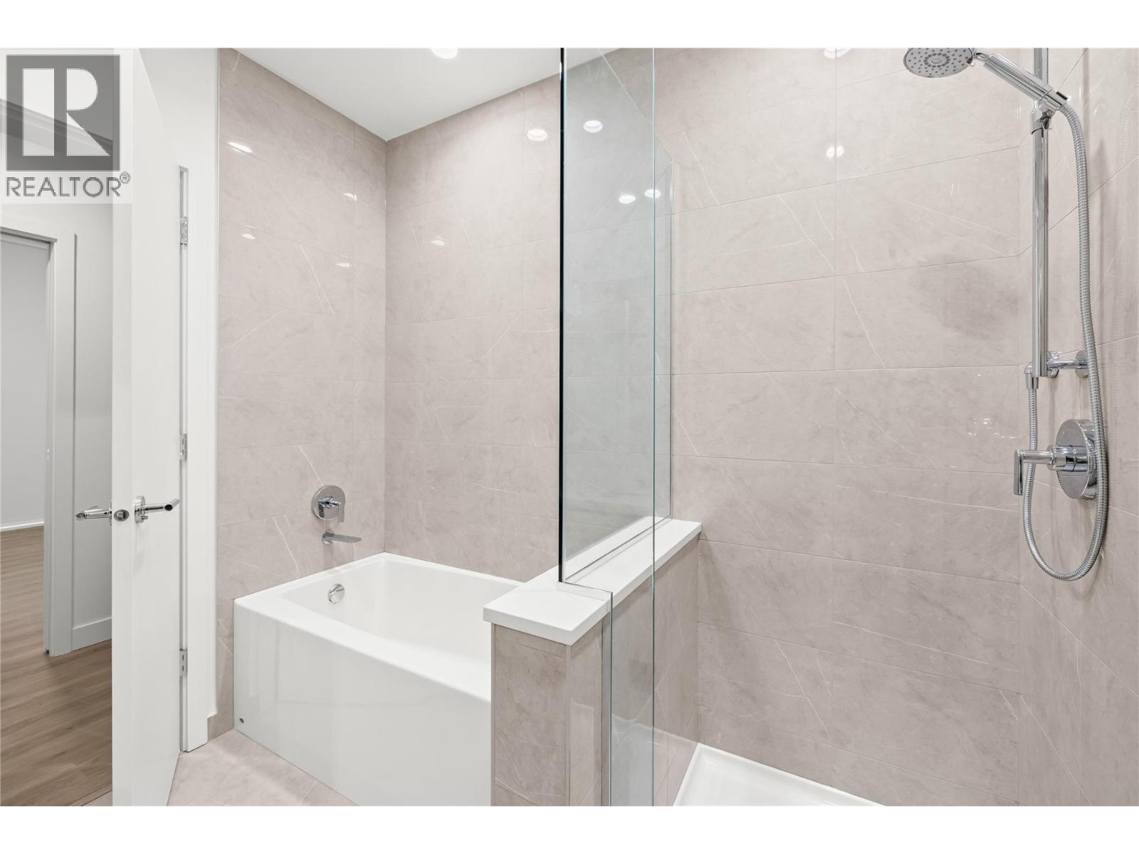 238 Leon Avenue Unit# 2107, Kelowna, British Columbia  V1Y 0N6 - Photo 28 - 10375471