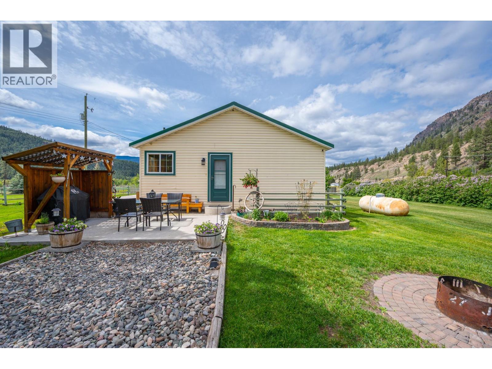 2225 Hazelhurst Road, Merritt, British Columbia  V1K 1N7 - Photo 16 - 10376001