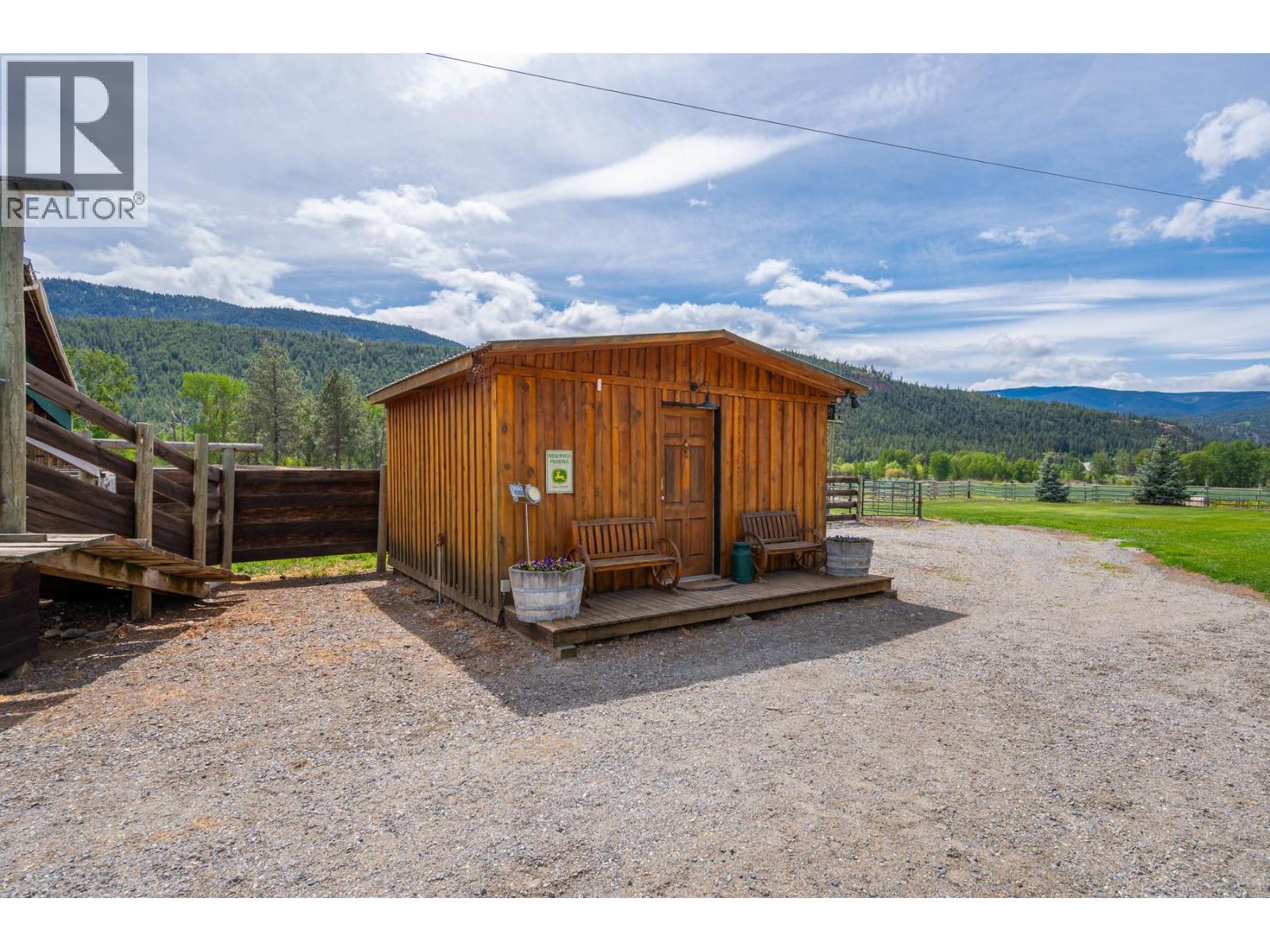 2225 Hazelhurst Road, Merritt, British Columbia  V1K 1N7 - Photo 46 - 10376001