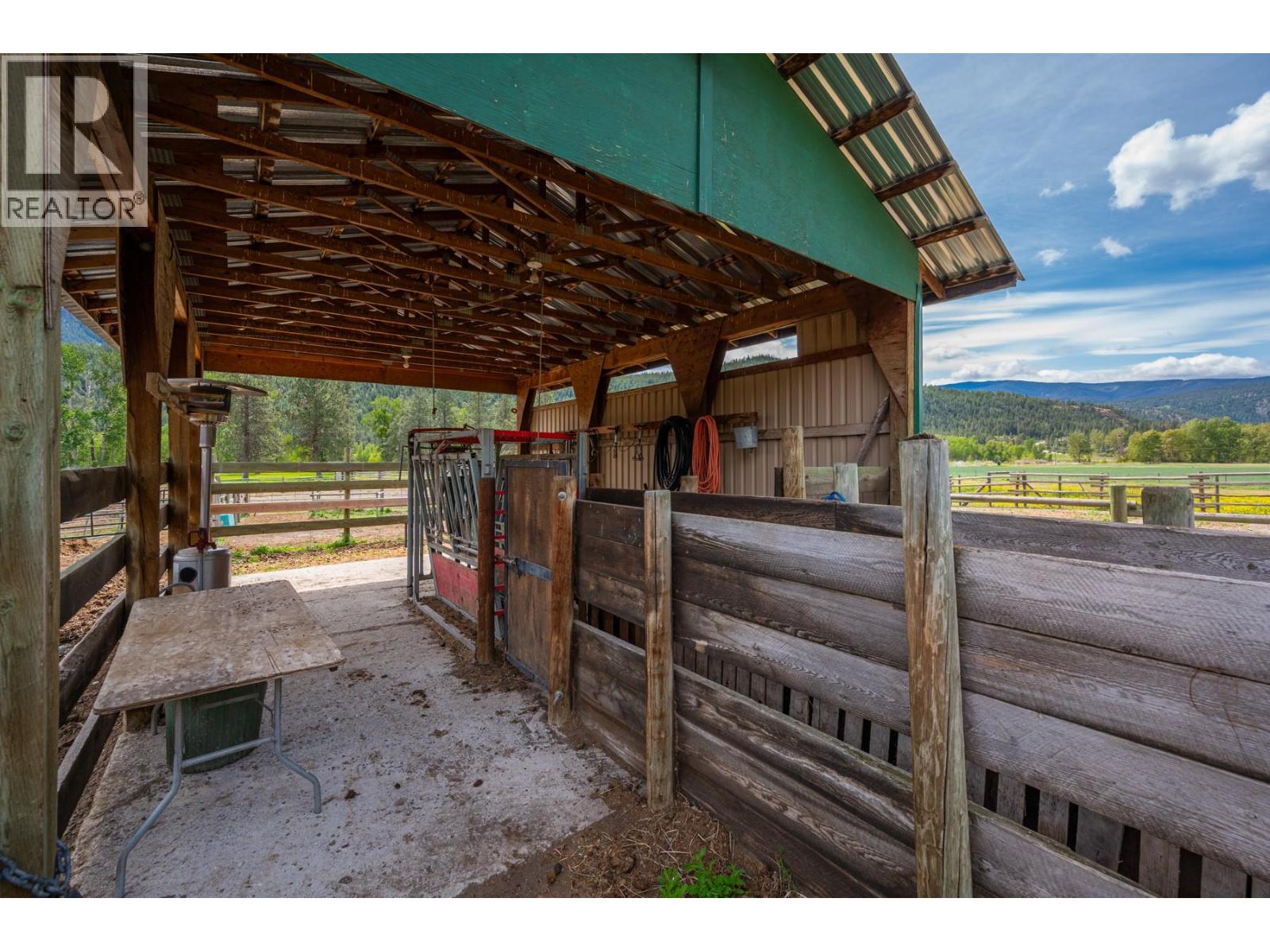 2225 Hazelhurst Road, Merritt, British Columbia  V1K 1N7 - Photo 56 - 10376001