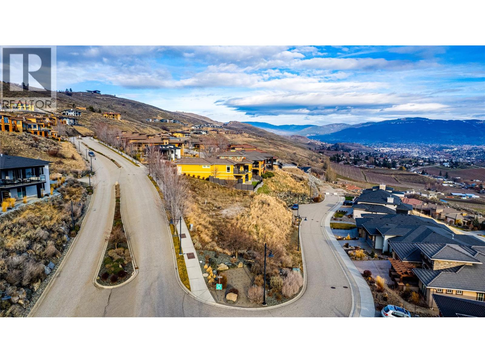 215 Harvest Court, Vernon, British Columbia  V1H 1Z9 - Photo 4 - 10375430