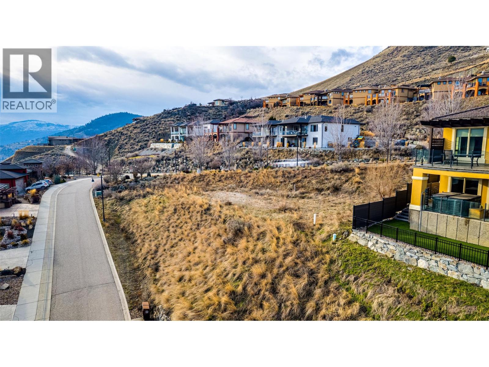 215 Harvest Court, Vernon, British Columbia  V1H 1Z9 - Photo 5 - 10375430