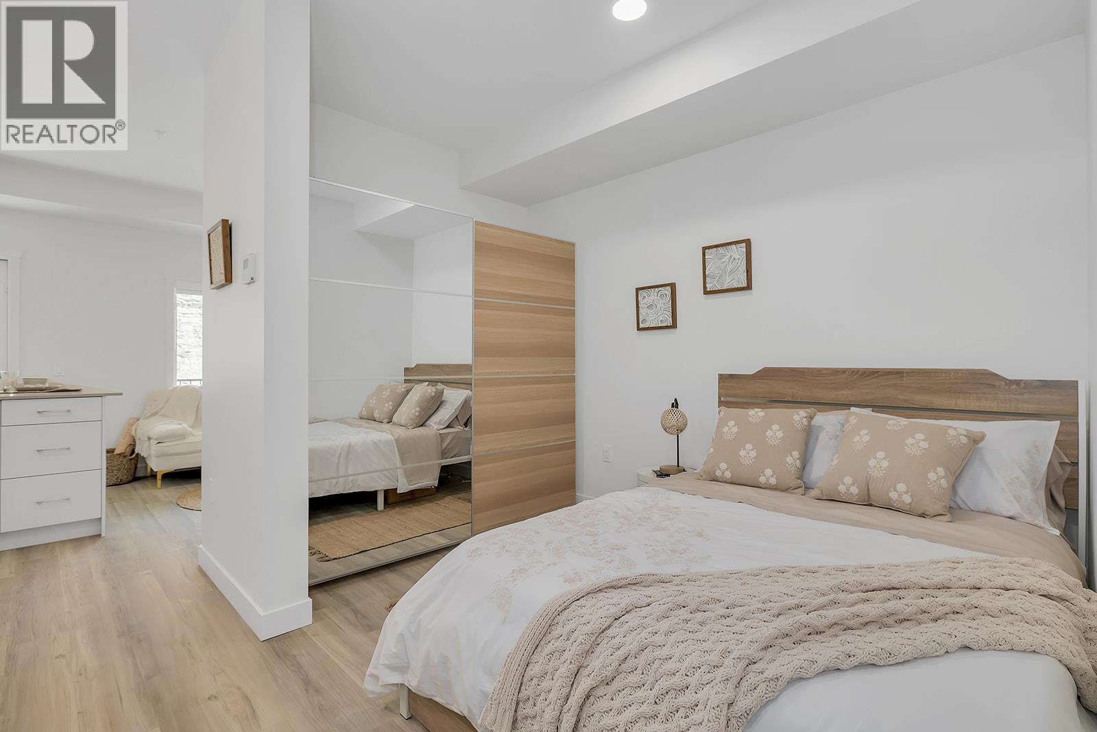 1111 Frost Road Unit# 304, Kelowna, British Columbia  V1W 0G7 - Photo 1 - 10375898