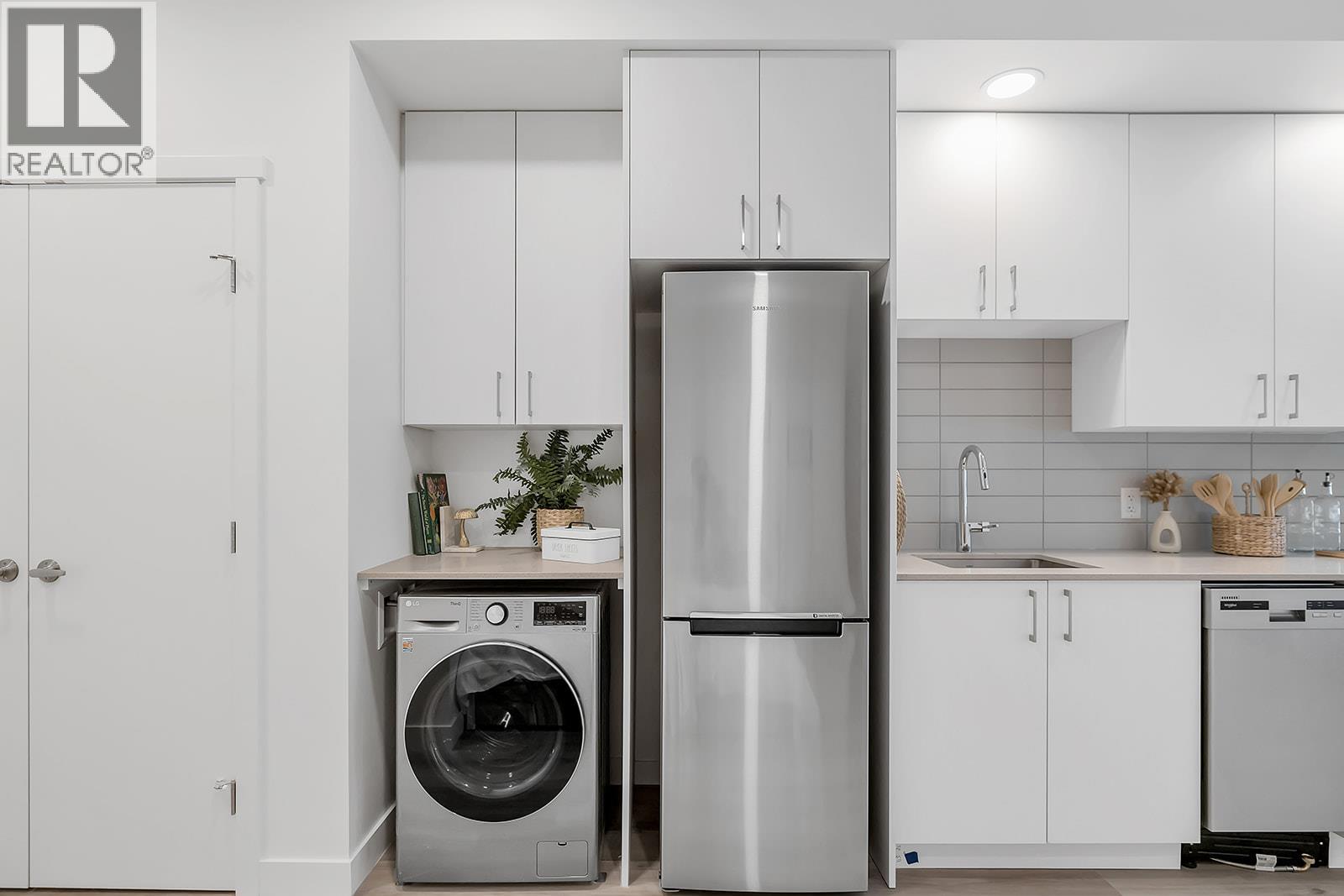 1111 Frost Road Unit# 304, Kelowna, British Columbia  V1W 0G7 - Photo 4 - 10375898