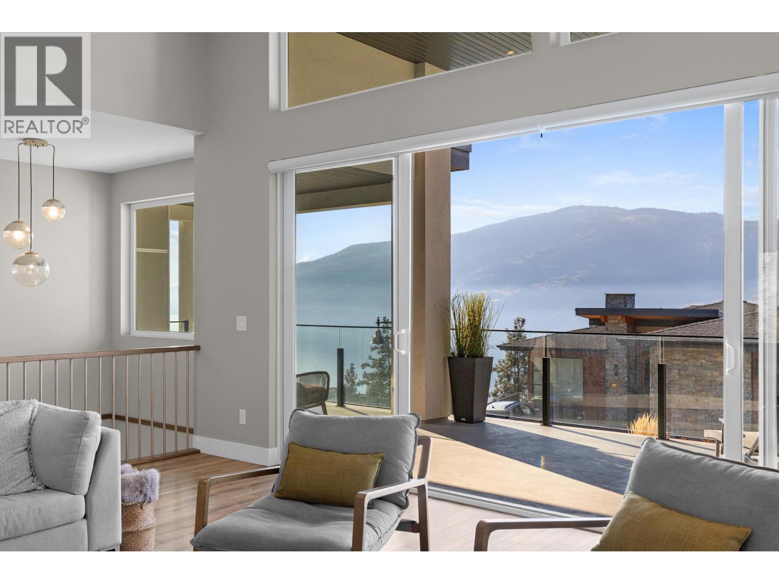 3605 Mckinley Beach Drive, Kelowna, British Columbia  V1V 3G2 - Photo 3 - 10375979