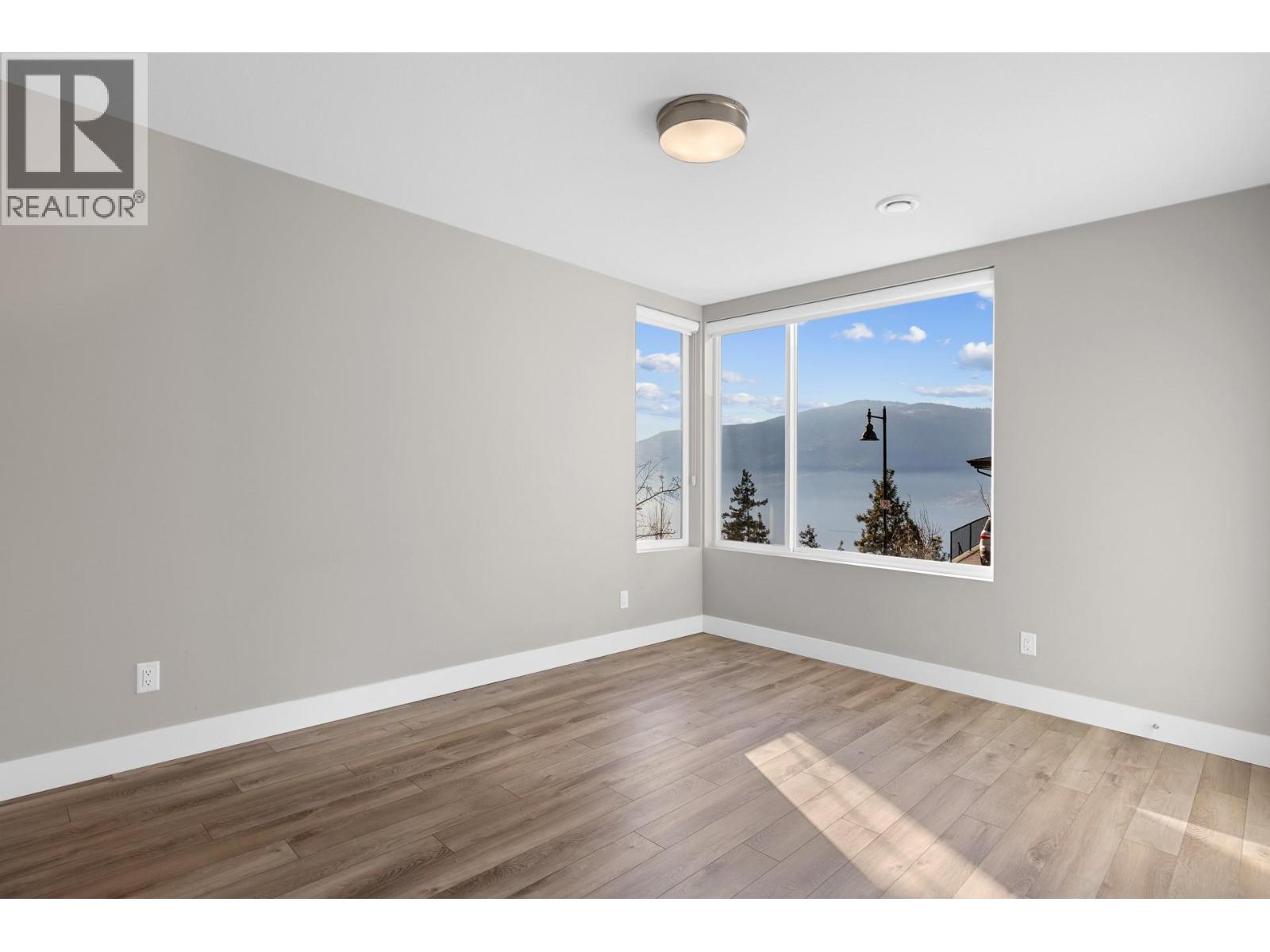 3605 Mckinley Beach Drive, Kelowna, British Columbia  V1V 3G2 - Photo 31 - 10375979