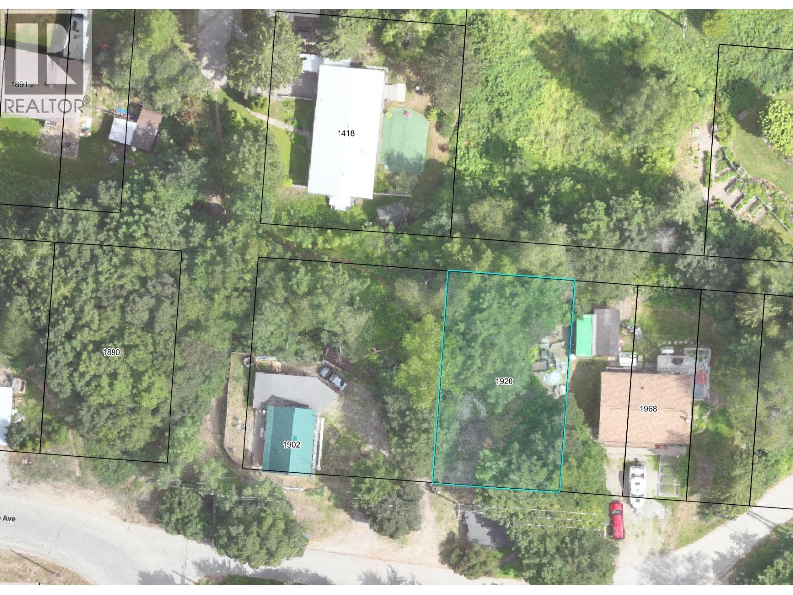 1920 Union Avenue, Rossland, British Columbia  V0G 1Y0 - Photo 8 - 10375978