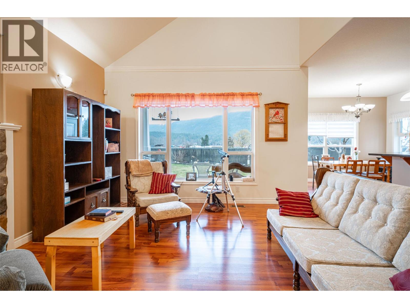 2117 Heitman Street, Enderby, British Columbia  V4Y 4M5 - Photo 11 - 10375735