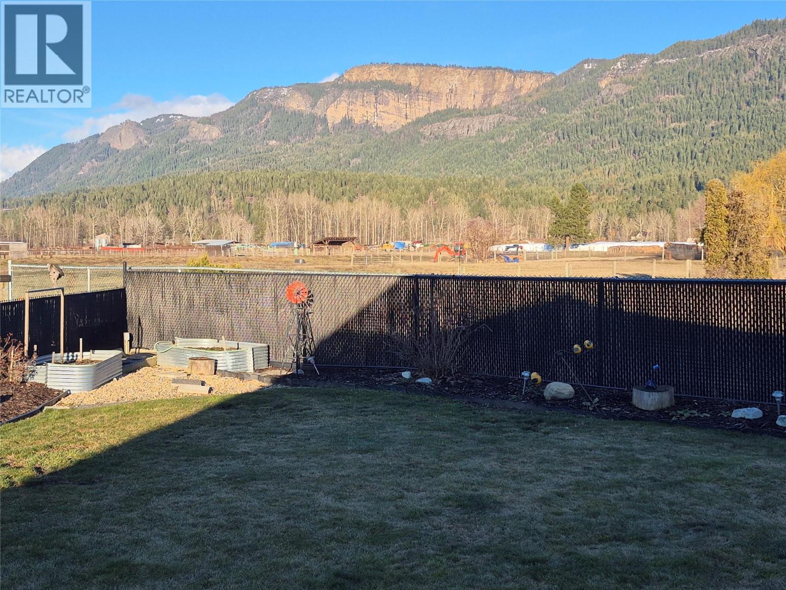 2117 Heitman Street, Enderby, British Columbia  V4Y 4M5 - Photo 43 - 10375735